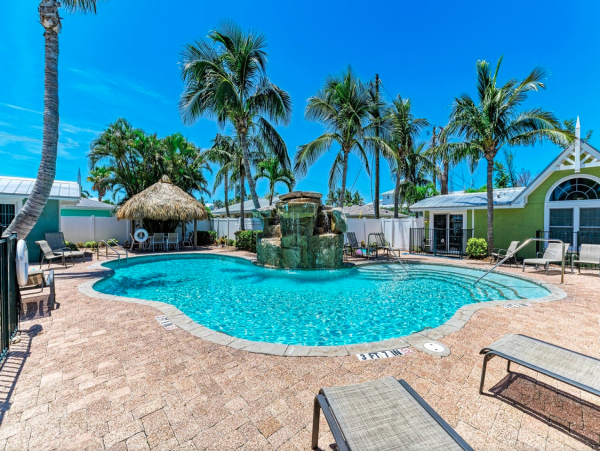 Holmes Beach Vacation Rental- Pool Villa Near Beach One Block Beach